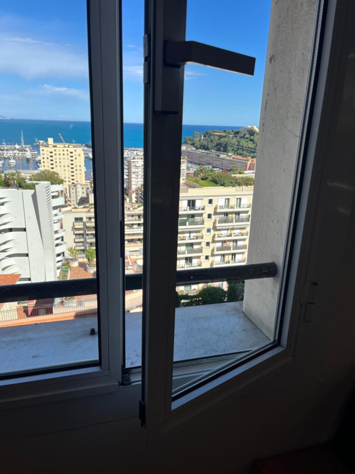 Plein Coeur De Monaco, A 300 Metres A Pied Du Port De Monaco, 4 Pieces Dans Des Escaliers Vue Mer Exceptionnelle 외부 사진